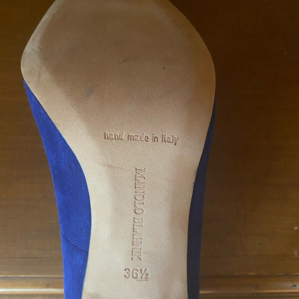 Manolo Blahnik Blue Pumps - Picture 6 of 7
